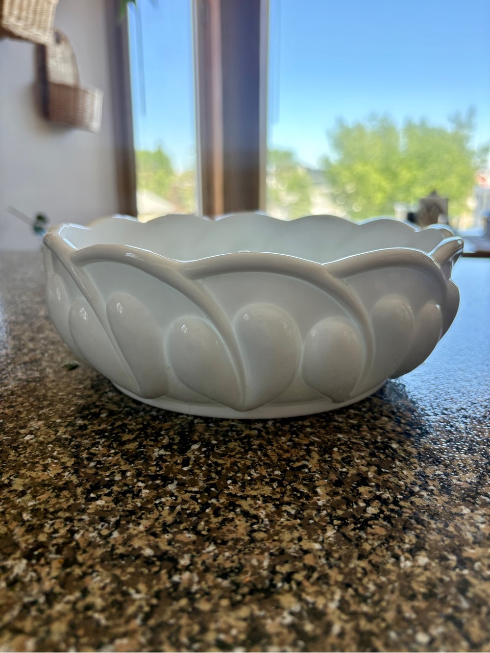 Vintage Indiana Glass Co Milk Glass Ivy Leaf Pattern Bowl